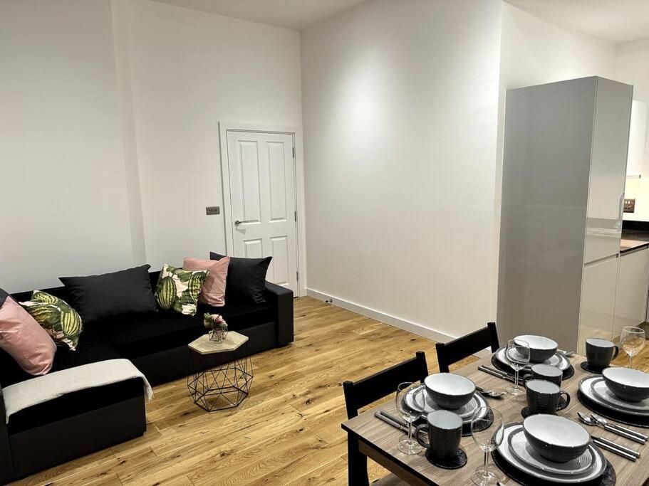 Spacious And Elegant Apartment Birmingham Ngoại thất bức ảnh